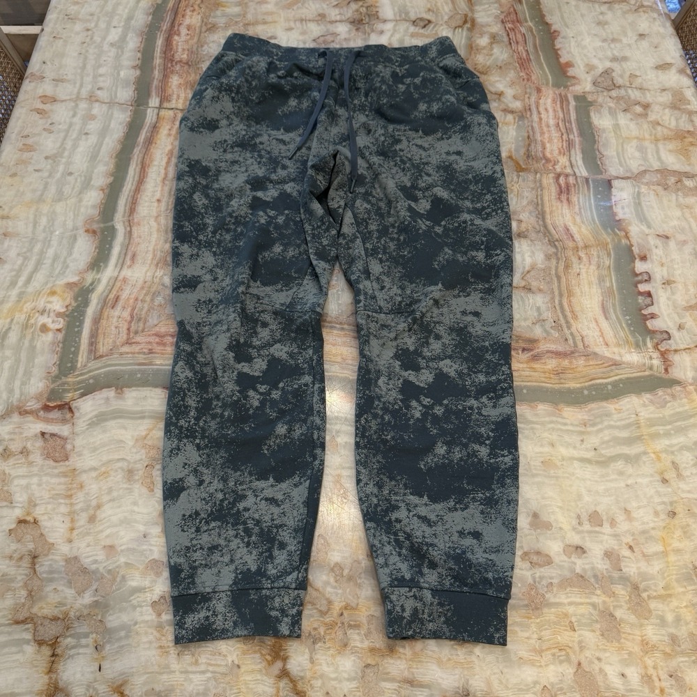 Lululemon Mens Jogger Pants Green Camo Athletic Sweatpants Drawstring Size L